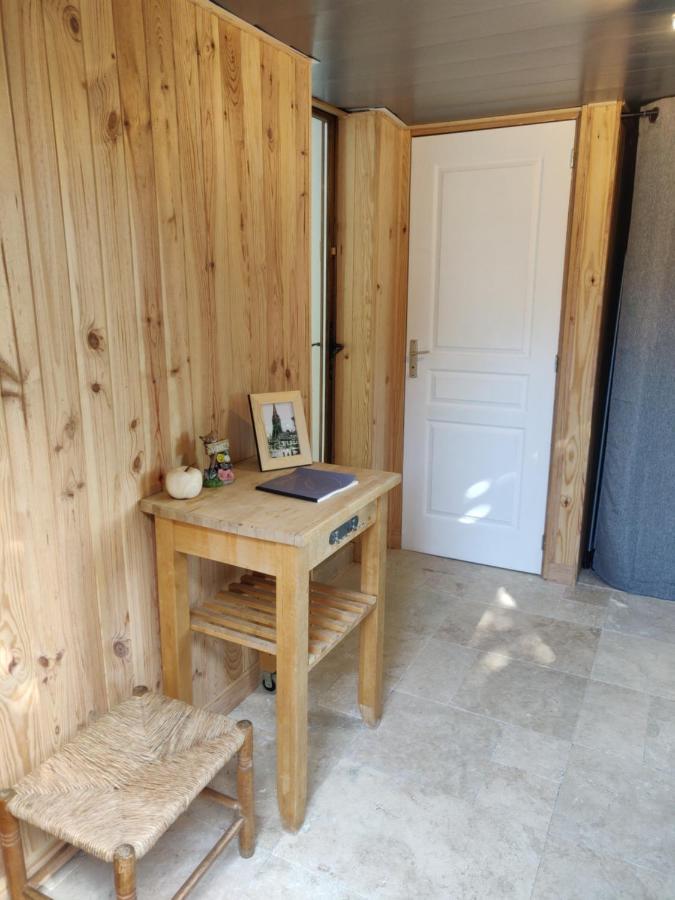 Gîte de la Vallée Genneville Extérieur photo