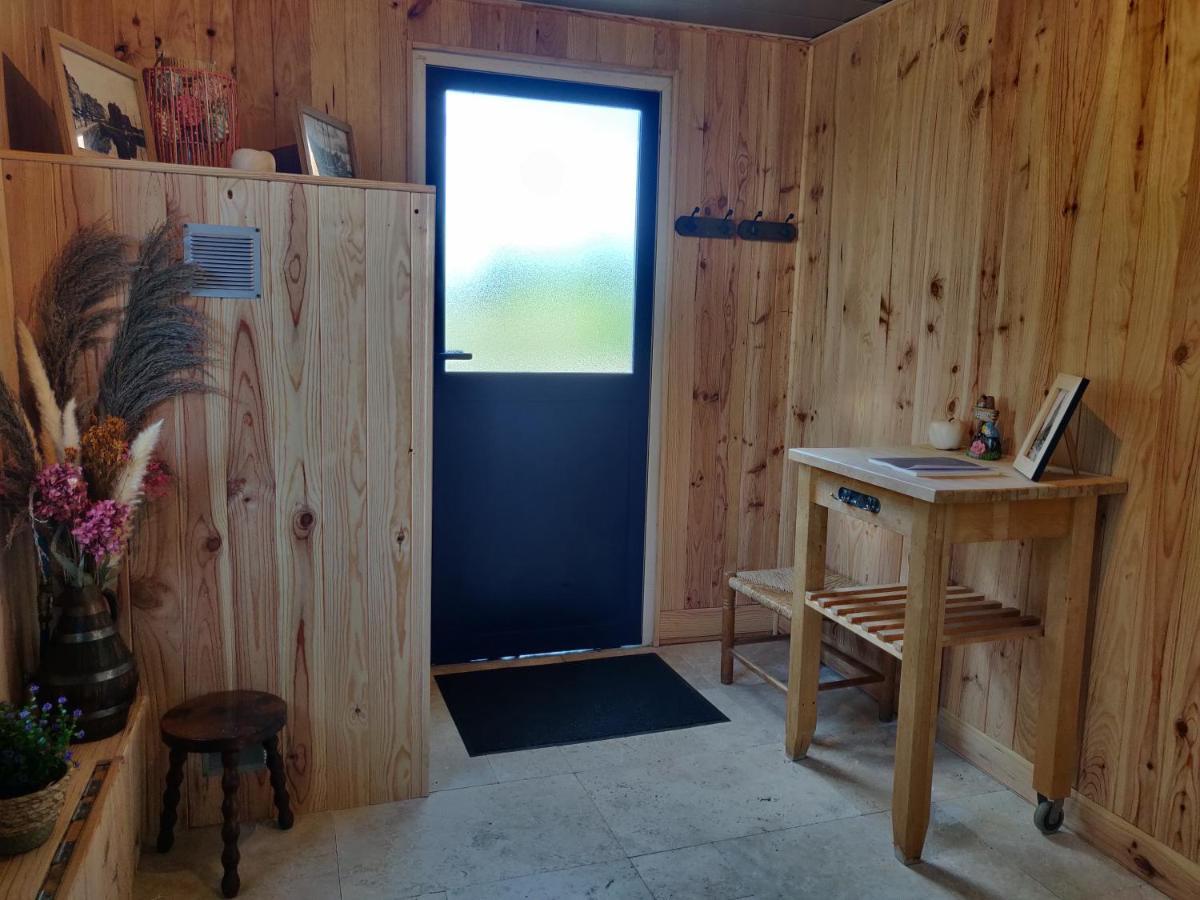 Gîte de la Vallée Genneville Extérieur photo