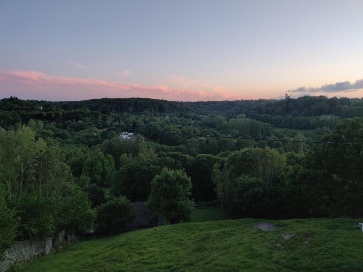 Gîte de la Vallée Genneville Extérieur photo