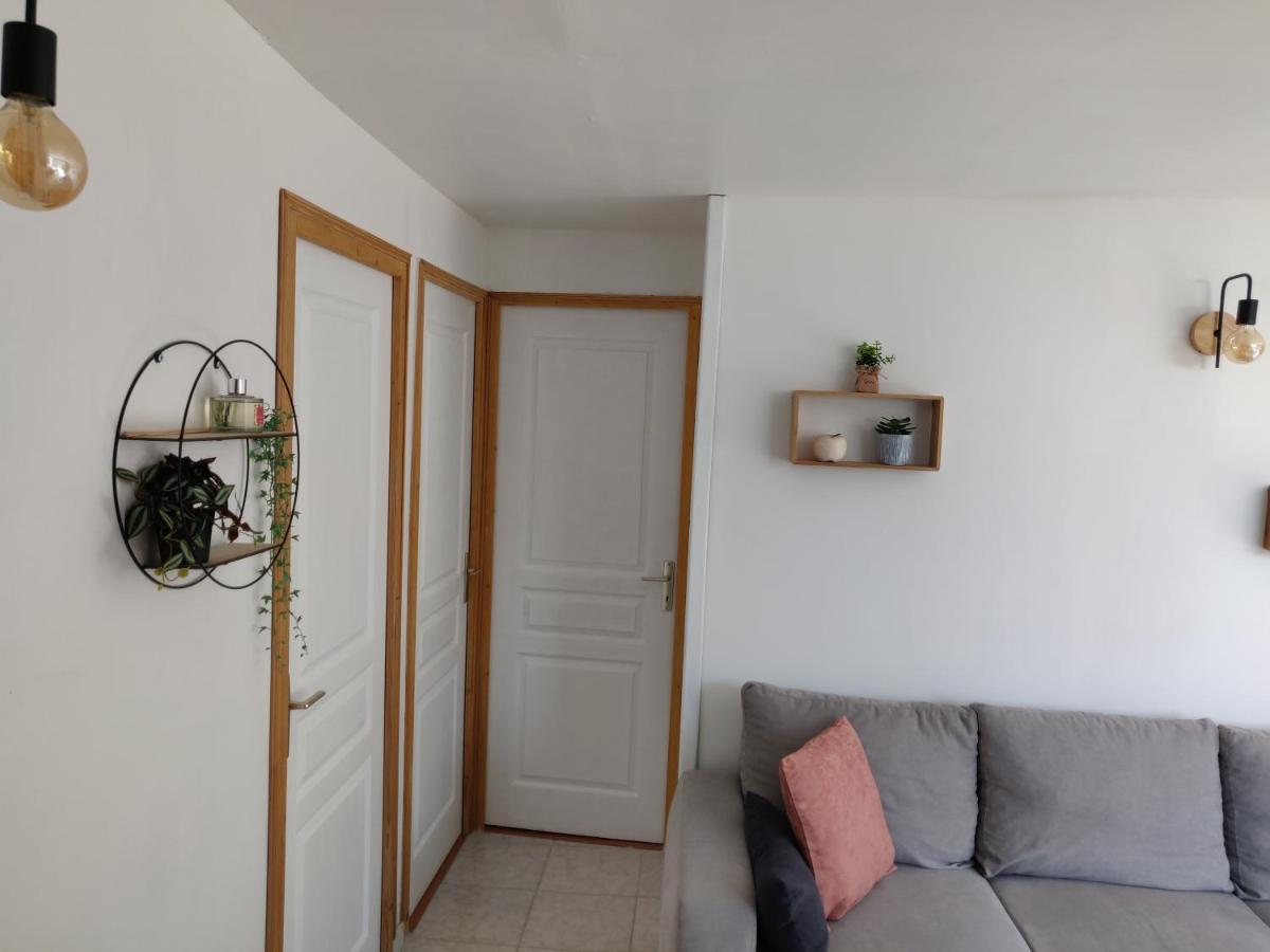 Gîte de la Vallée Genneville Extérieur photo